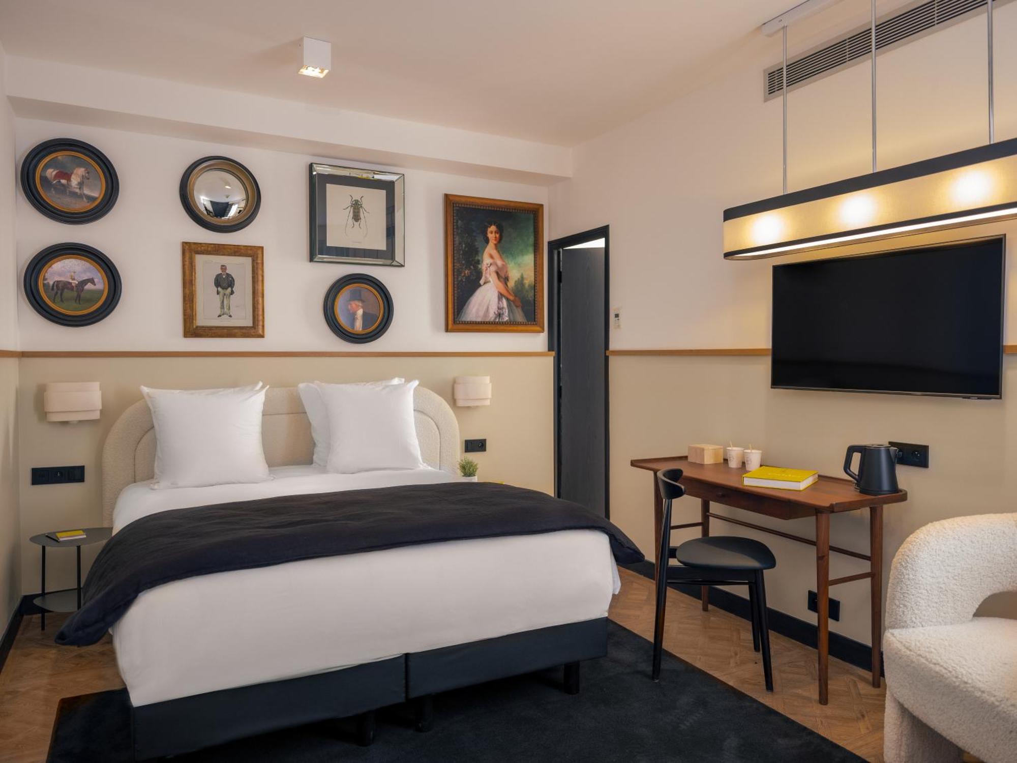Solly Hotel Parijs